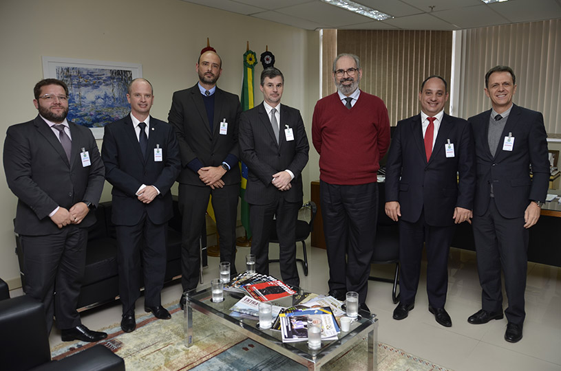 Advogados trabalhistas atuantes em Gravataí entregam manifesto em apoio a magistradas