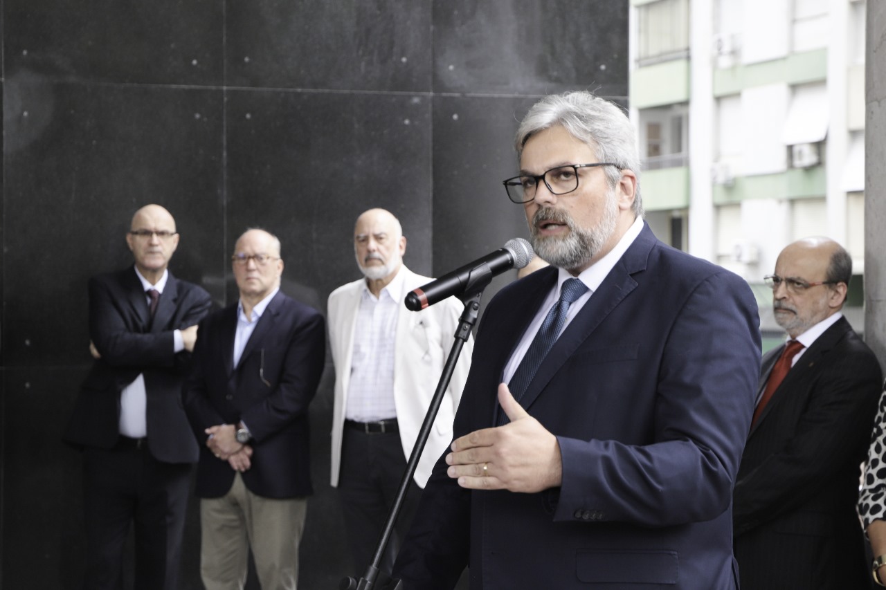 Amatra IV participa de ato de apoio a magistrado ofendido por vereador em Porto Alegre